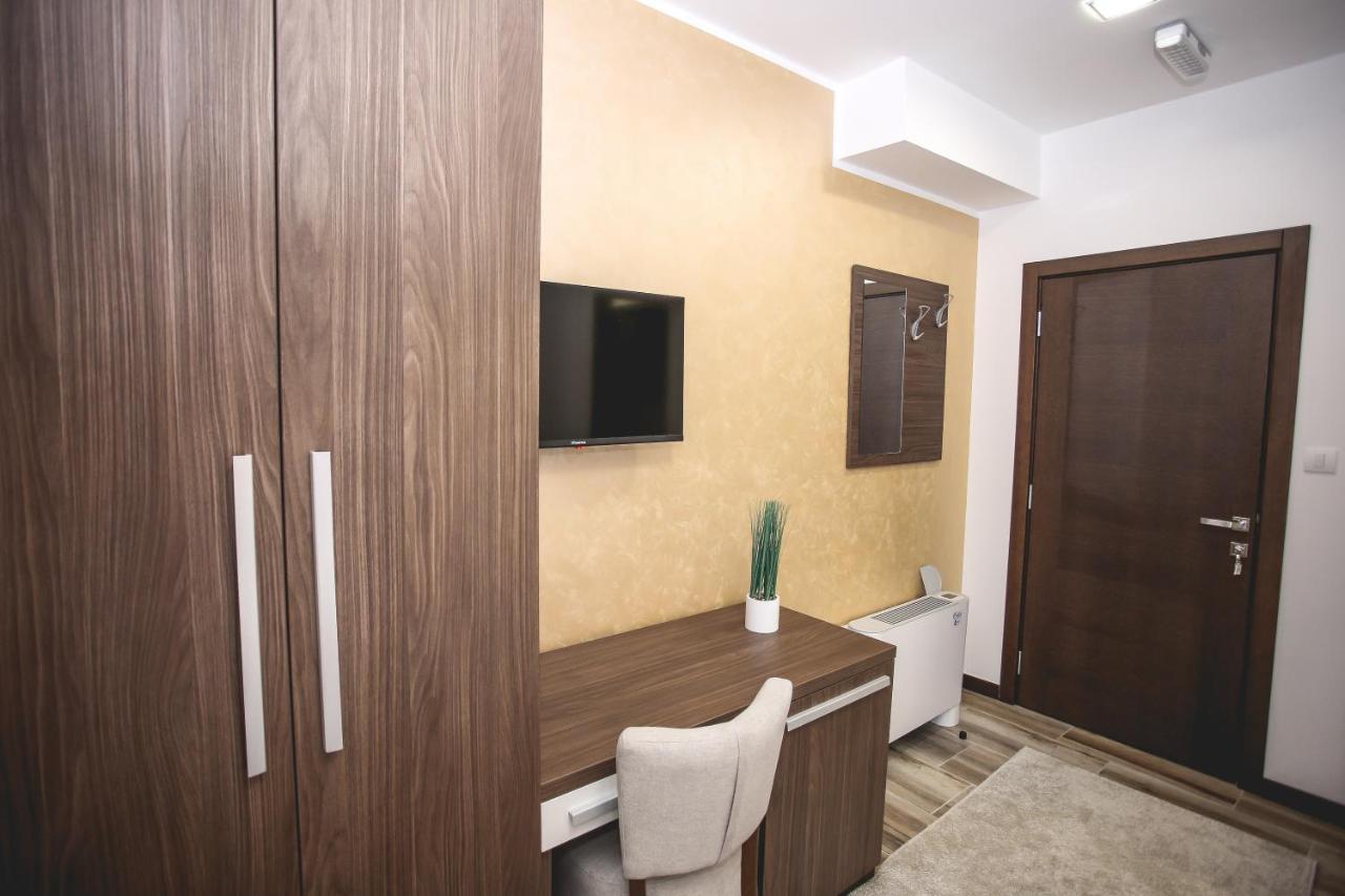 Vila Mb Ruma Exterior foto